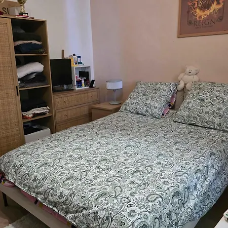 Spacious With 4 Bedrooms In Appartement